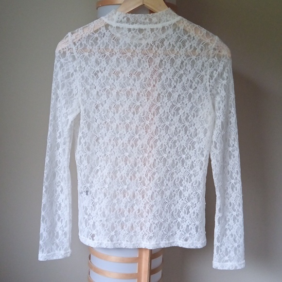 Ptp16" Lace Long sleeve White Top - Picture 9 of 12